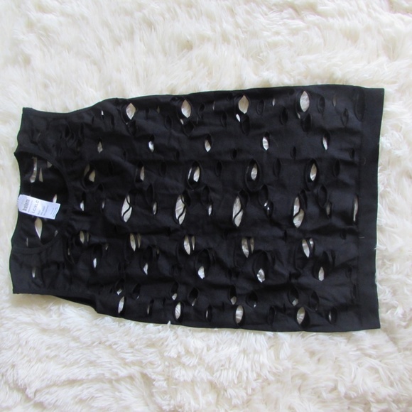 Black distressed shirt - Picture 2 of 5